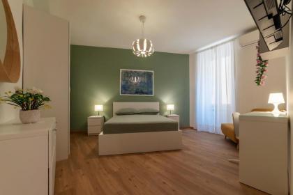 Piazza di Santa Maria Maggiore Cosy Apartment - image 15