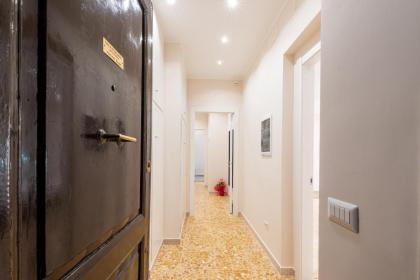 Ancient Rome Apartment - image 10
