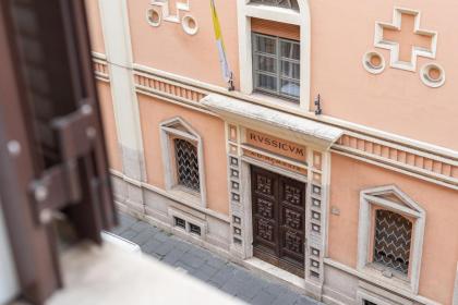 Ancient Rome Apartment - image 12
