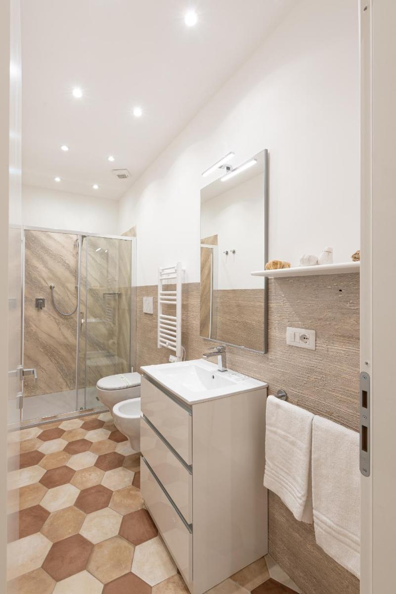 Ancient Rome Apartment - image 6