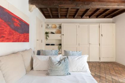 iFlat Navona Bright Studio - image 13
