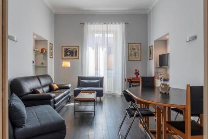 Piazza del Popolo Apartment with View - image 6
