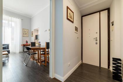 Piazza del Popolo Apartment with View - image 9