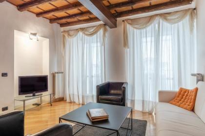 Pantheon View Apartment - image 10