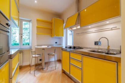 Pantheon View Apartment - image 5
