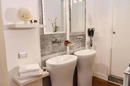 NAVONA VITA SUITES - image 18