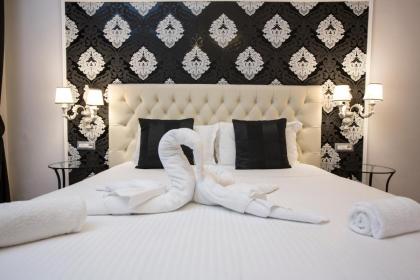 NAVONA VITA SUITES - image 9