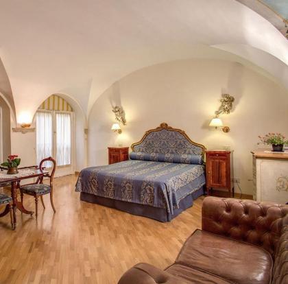 Navona Garden Suites - image 14