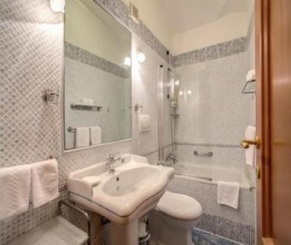 Navona Garden Suites - image 6