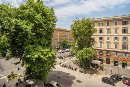 Giulio Cesare charming suite great location - image 12