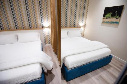 Design 18 Charming Rooms - image 21