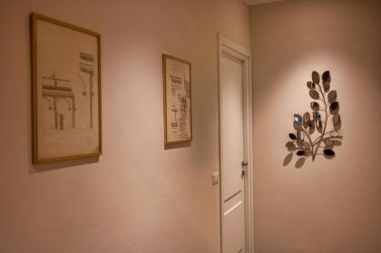 Design 18 Charming Rooms - image 28