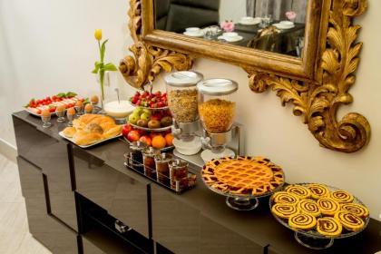 GCF Luxury Suites Guest house - image 11