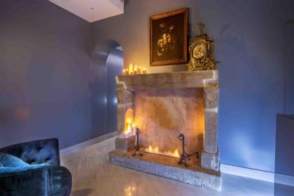 GCF Luxury Suites Guest house - image 16