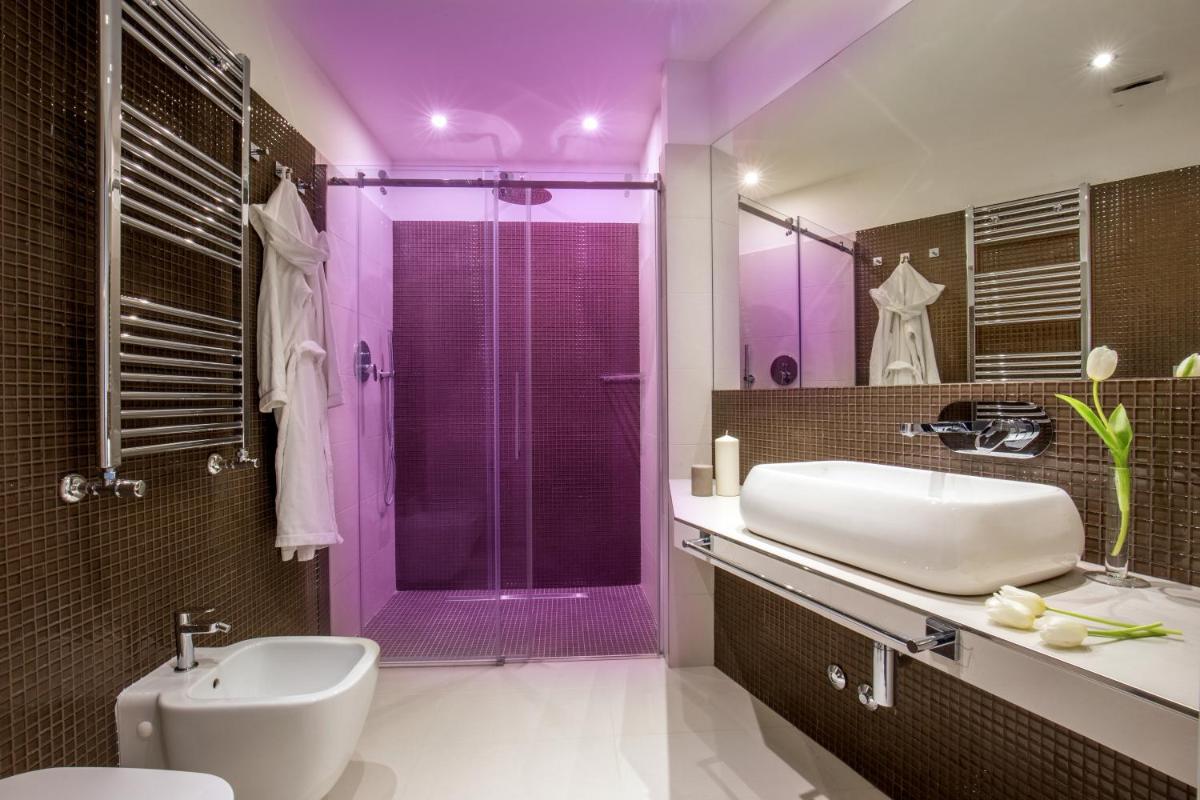 GCF Luxury Suites Guest house - image 6