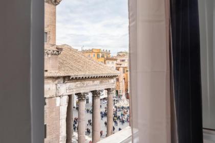 iFlat Pantheon at your feet