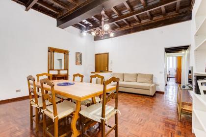 Spanish Steps Spacious Apartment - image 28