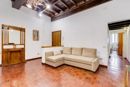 Spanish Steps Spacious Apartment - image 29