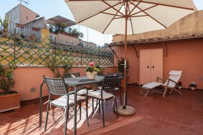 Trastevere Luxury Apartment with Terrace - image 16