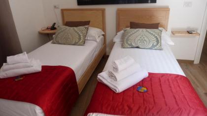 Flatinrome Trastevere Deluxe Rooms - Green Patio - image 14