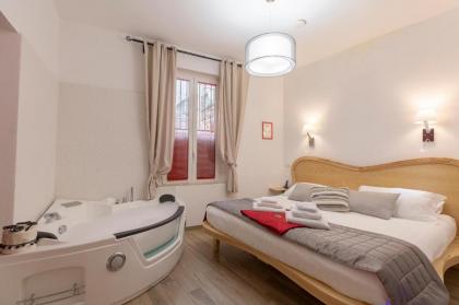 Flatinrome Trastevere Deluxe Rooms - Green Patio - image 16
