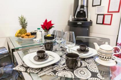 Flatinrome Trastevere Deluxe Rooms - Green Patio - image 21