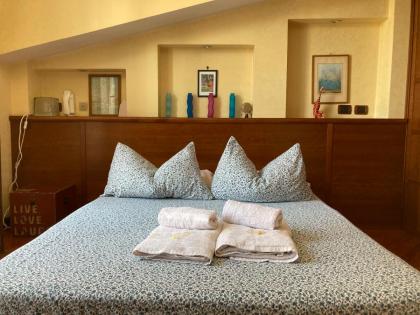 JFK b & b - image 11