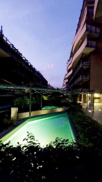 Home Sorbara Luxury Home - image 13