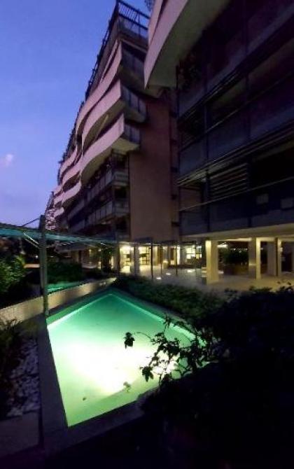 Home Sorbara Luxury Home - image 14