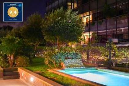 Home Sorbara Luxury Home - image 3