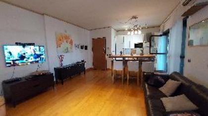 Home Sorbara Luxury Home - image 6