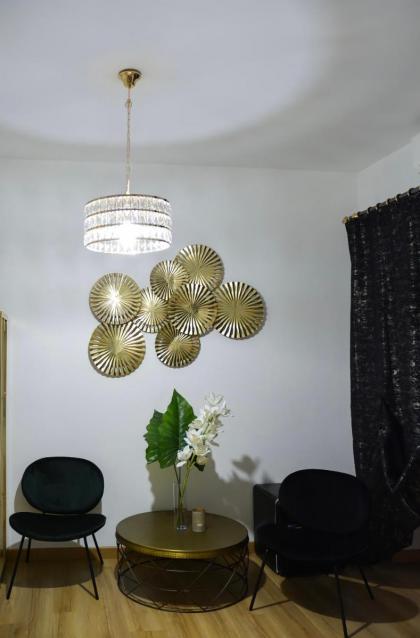 Vatican Luxury Apartment - image 11