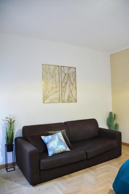 Vatican Luxury Apartment - image 17