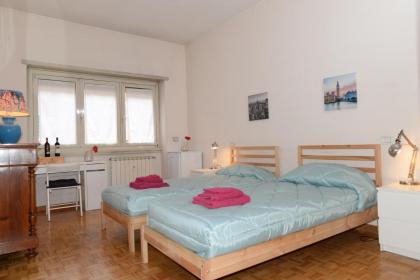 Room in Guest room - Welcome to our establishment We will be happy to welcome you Rome