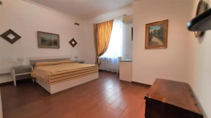 B&B Five - image 22