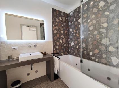 Visconti Suites by FNA Hospitality Roma - image 17
