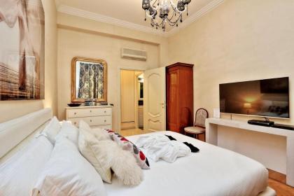 Rome luxury apartment to Spanish Steps - image 13