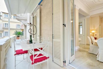 Rome luxury apartment to Spanish Steps - image 16