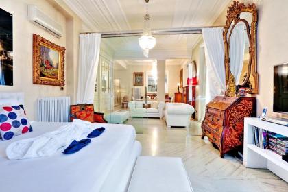 Rome luxury apartment to Spanish Steps - image 4