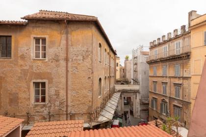 iFlat Charming Apartment near Piazza Venezia - image 2