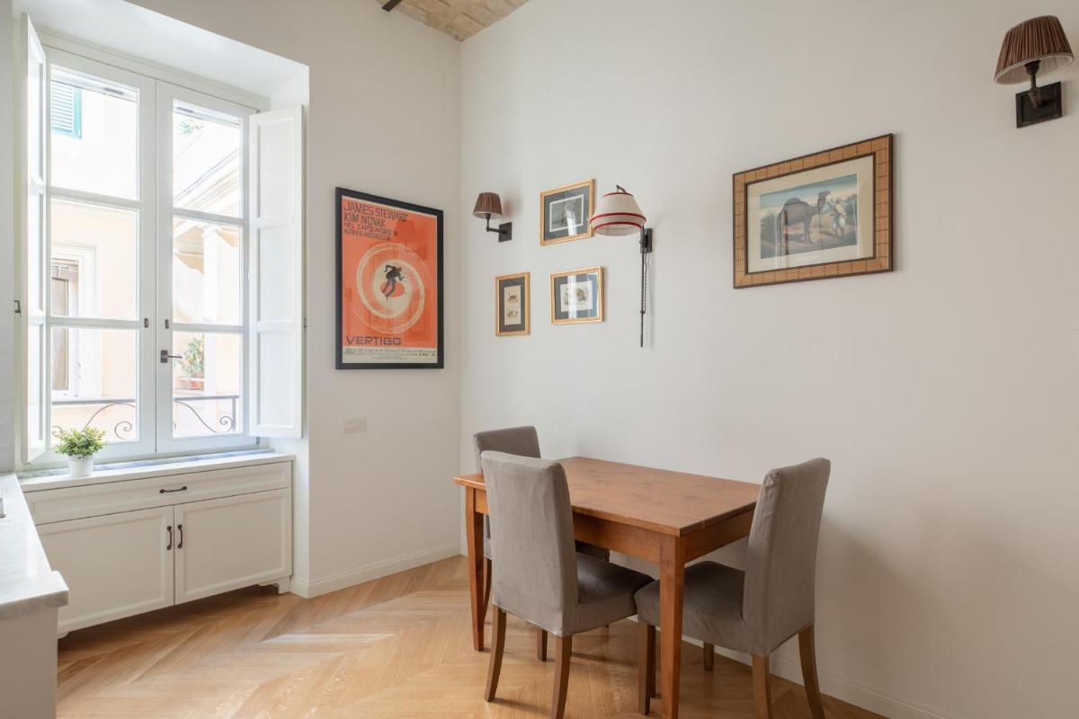 iFlat Trastevere Refined Apartment - image 3