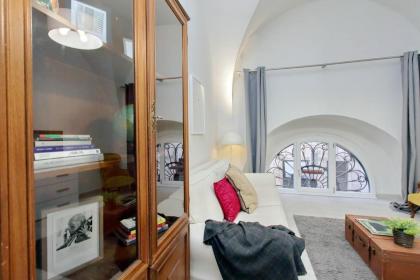 Ponte Cavour Apartment - image 8