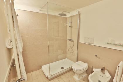Grottini Luxury Suites ~ Pantheon - image 11