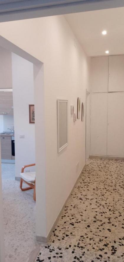 3rd floor 69 manin street - image 4