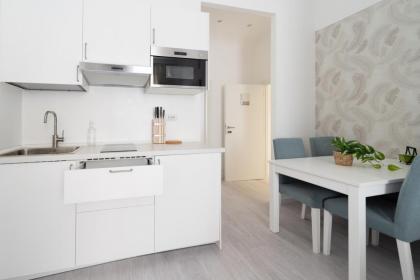 White Gioberti Apartments - image 20