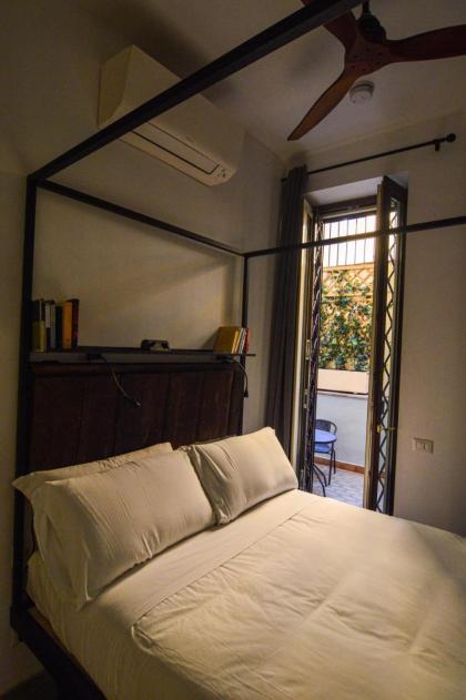 Flatinrome Rooms in Trastevere - image 17