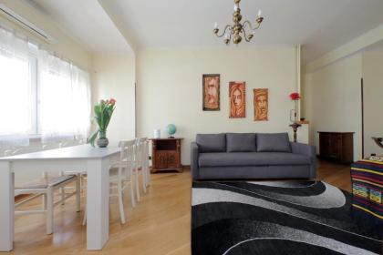 Cipro Vatican Apartment - image 11