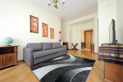 Cipro Vatican Apartment - image 12