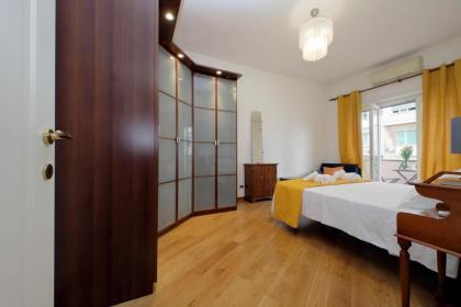 Cipro Vatican Apartment - image 2