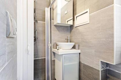 Giulio Cesare Cozy Apartment - image 20